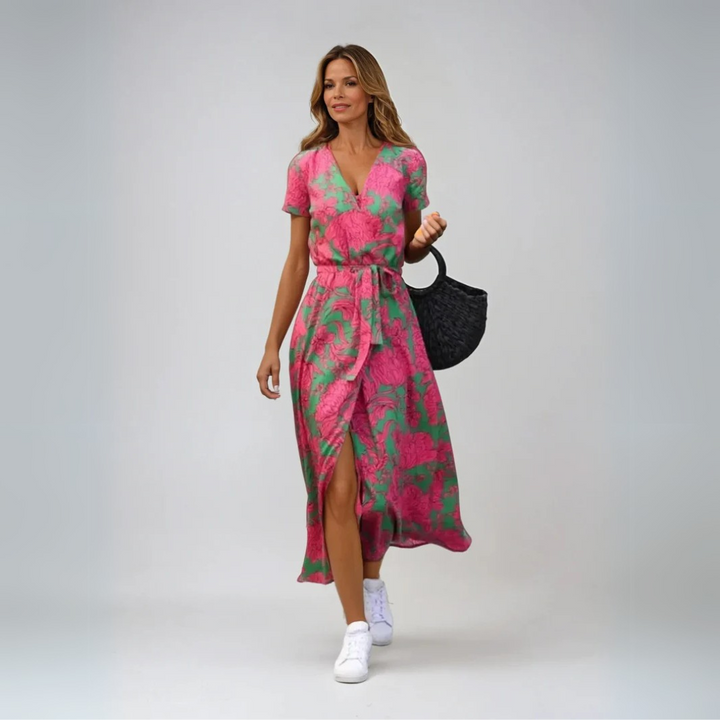 Suzanne - Elegant Dress with V-Neck